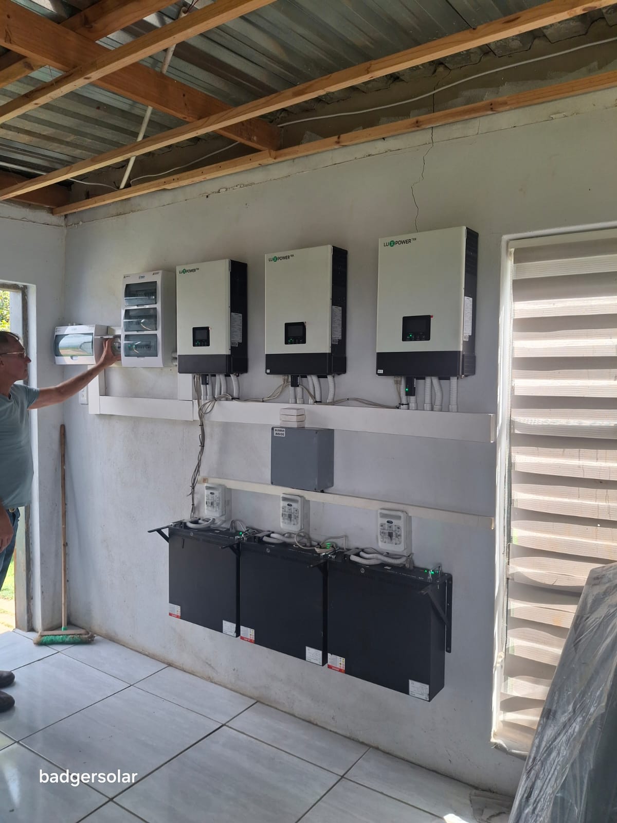 Hybrid Battery Backup System